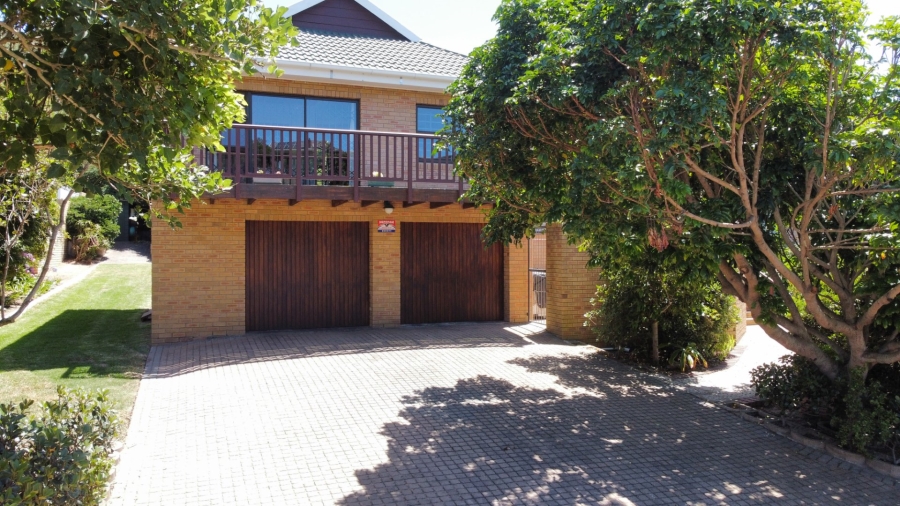 4 Bedroom Property for Sale in Hersham Western Cape